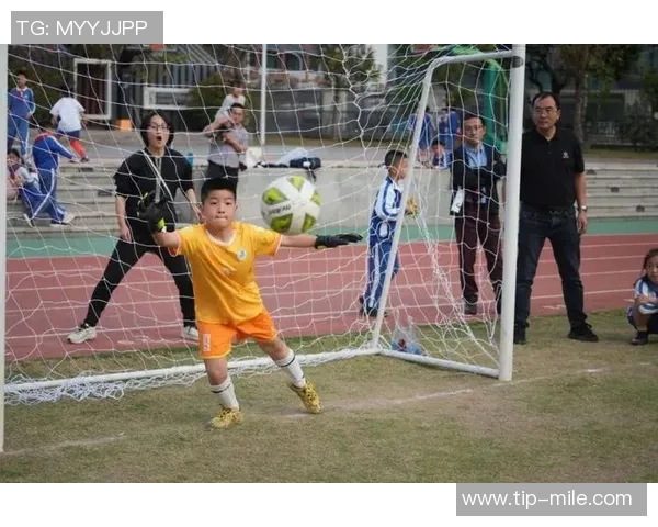 追逐梦想的脚步想踢职业足球的年轻人如何实现心中的绿茵梦